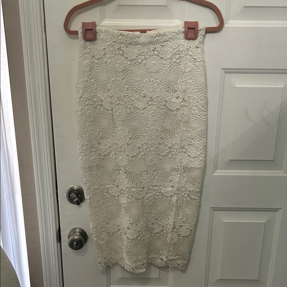 Topshop Ivory Floral Lace Pencil Skirt